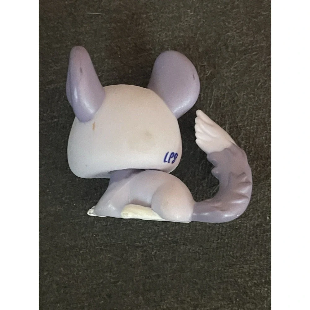 Authentic LPS Littlest Pet Shop #2135 Purple Chinchilla Flower Teal Dot Eyes #2